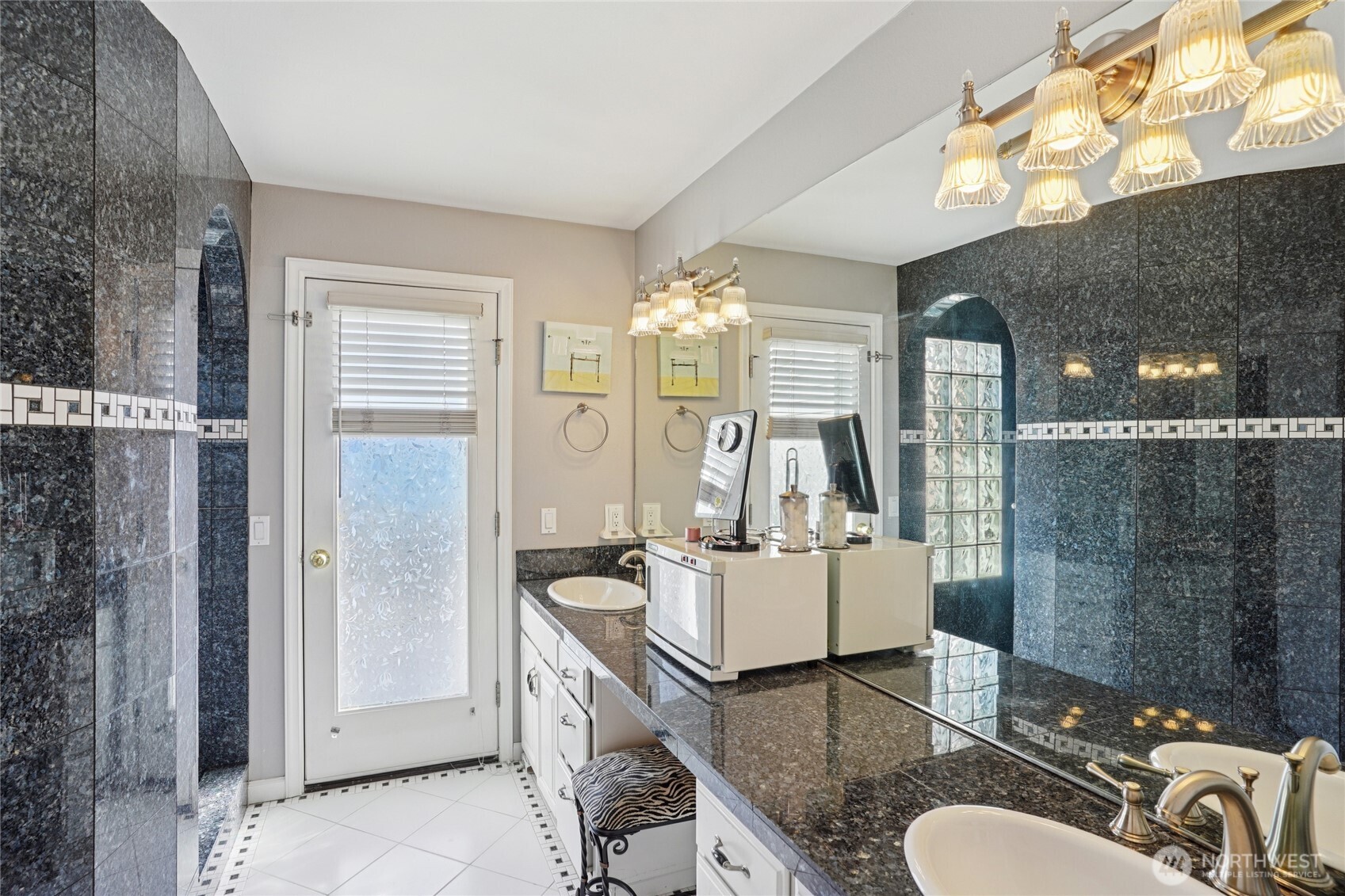 6412 E Side Drive NE #S, Tacoma, WA 98422