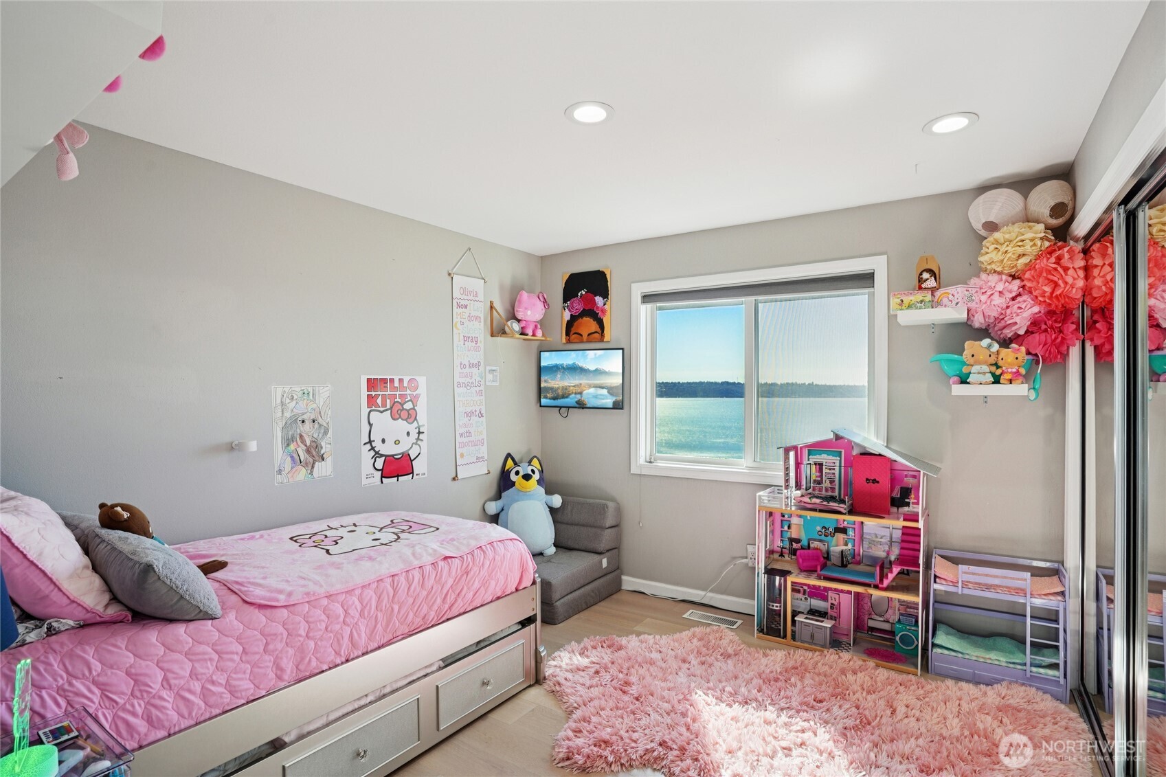 6412 E Side Drive NE #S, Tacoma, WA 98422