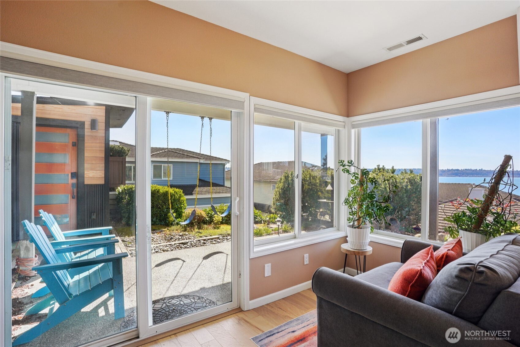 6412 E Side Drive NE #S, Tacoma, WA 98422