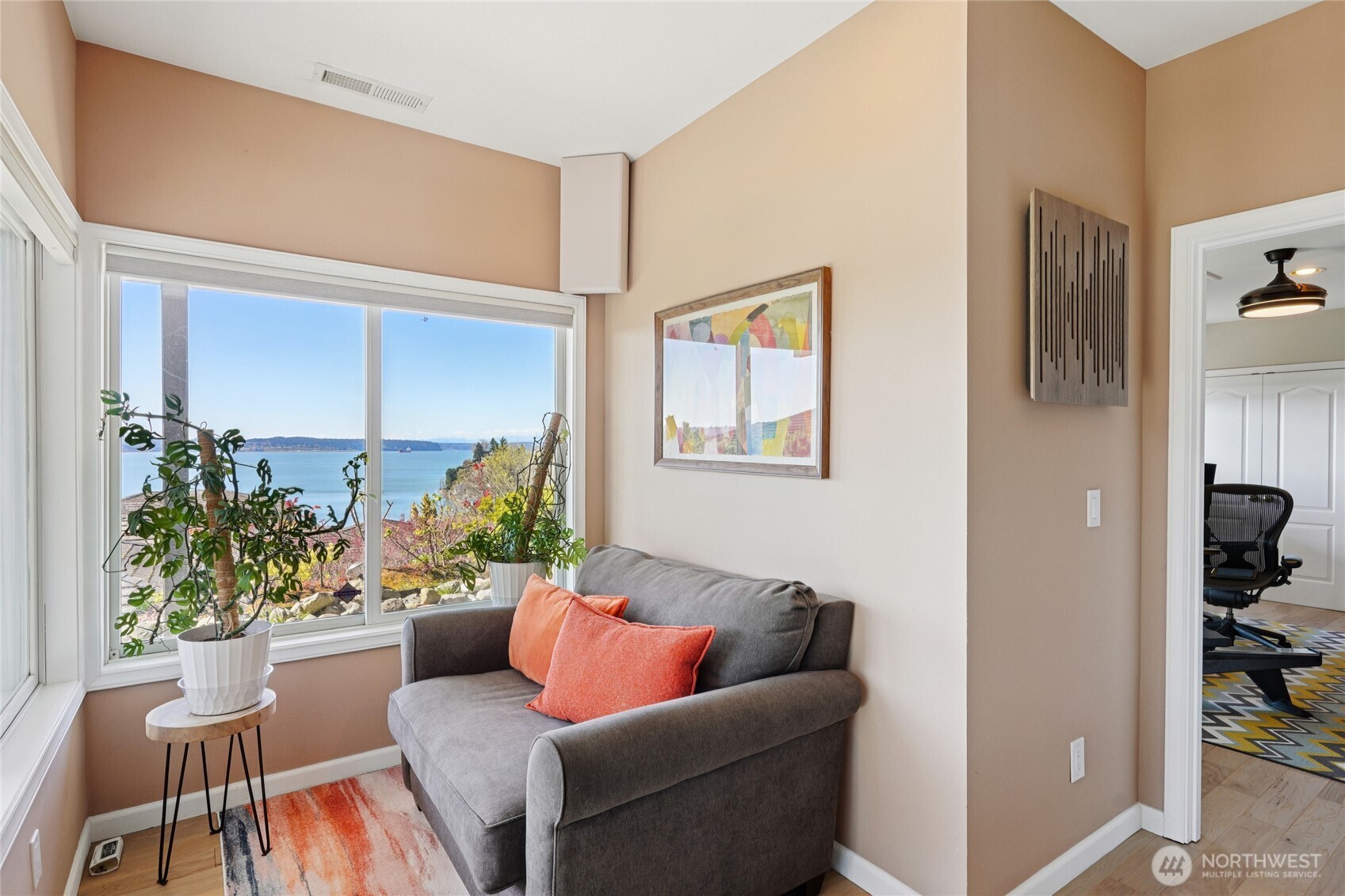 6412 E Side Drive NE #S, Tacoma, WA 98422