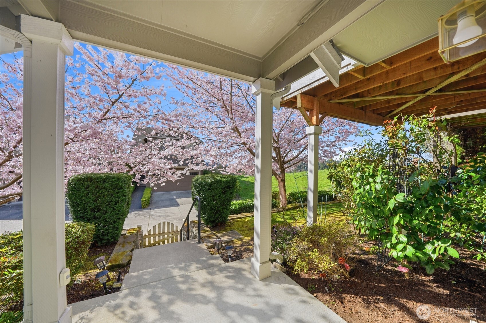 1757 9th Court NE, Issaquah, WA 98029