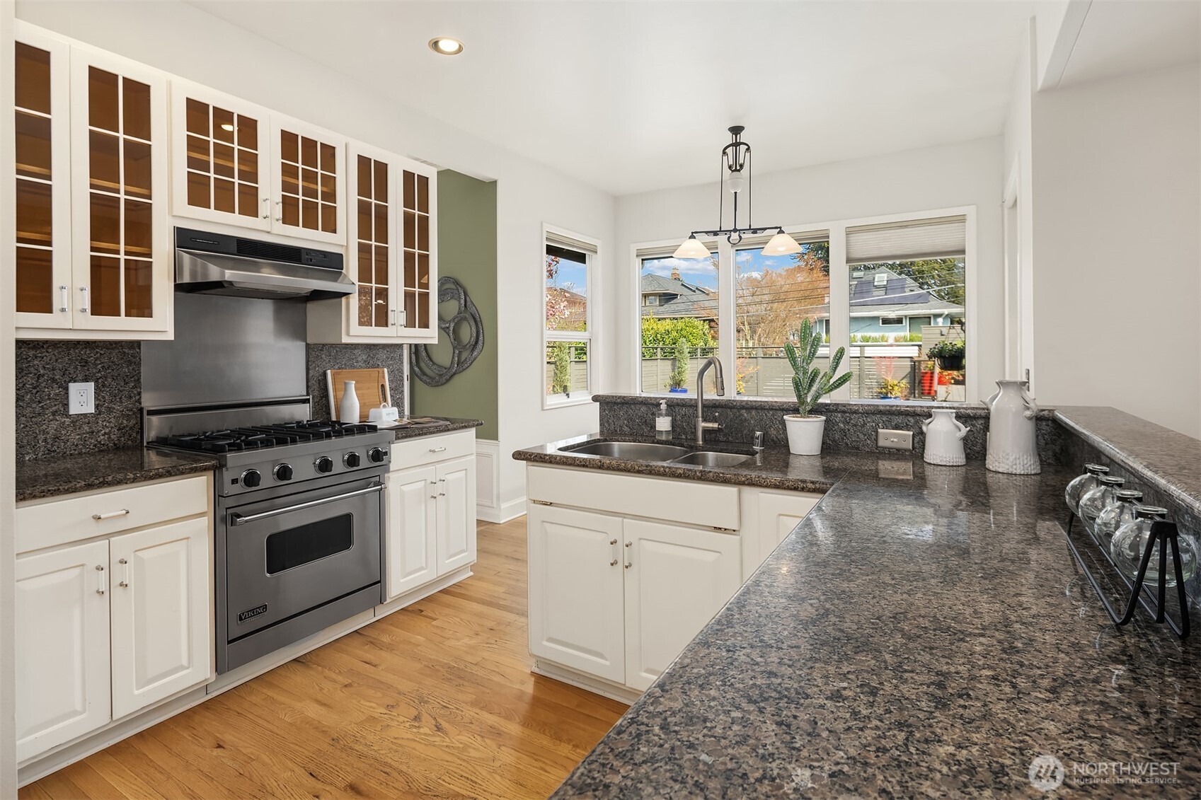 928 17th Avenue E, Seattle, WA 98112