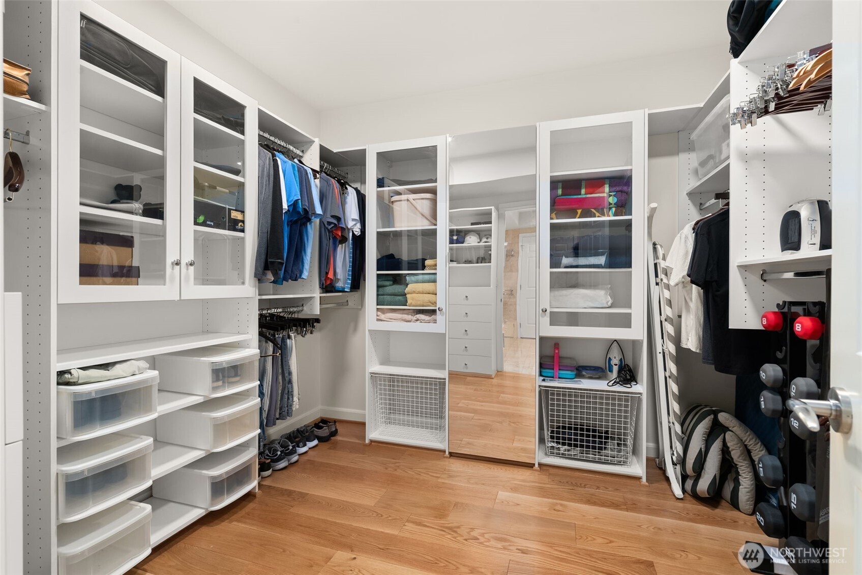 10047 Main Street #410, Bellevue, WA 98004