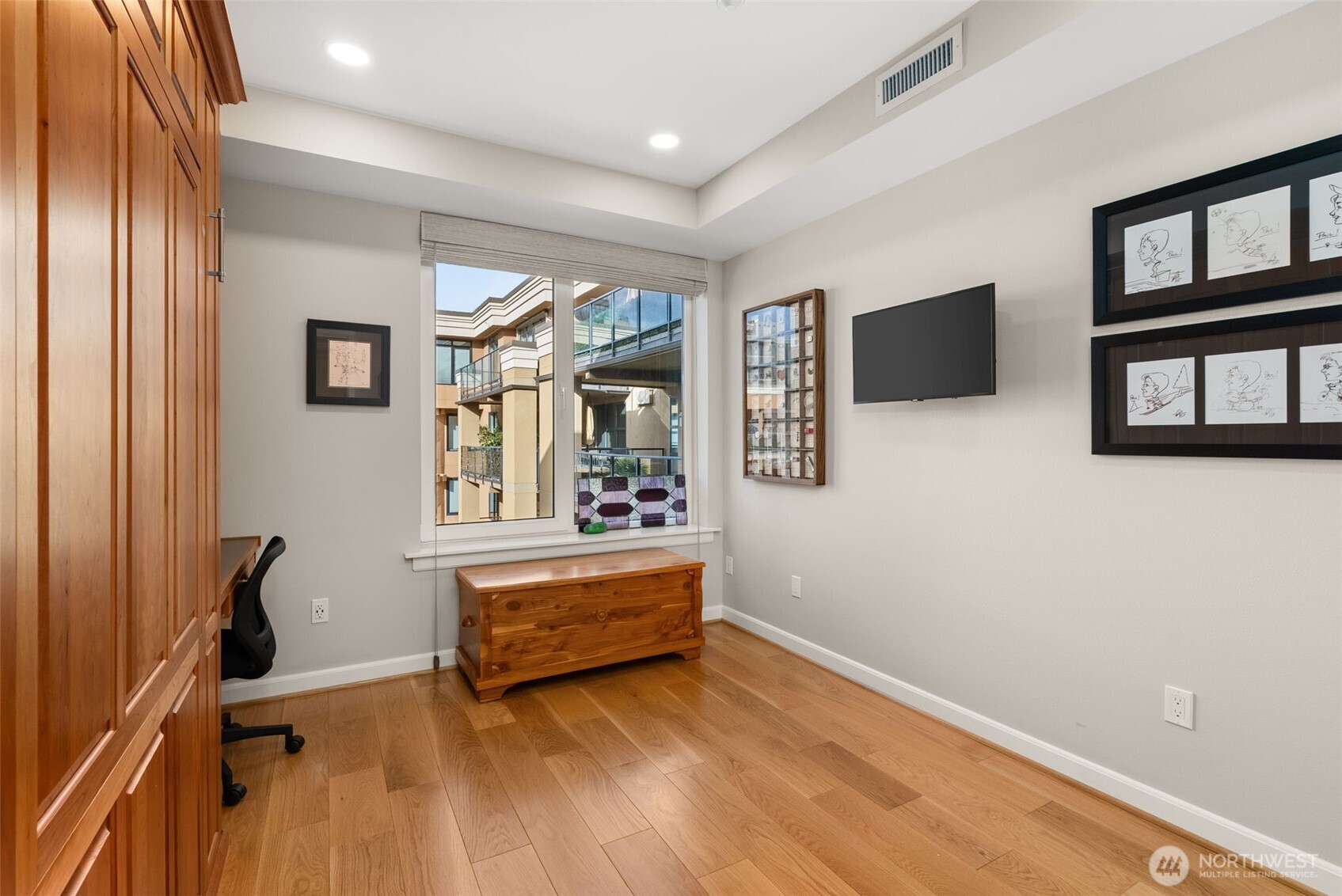 10047 Main Street #410, Bellevue, WA 98004