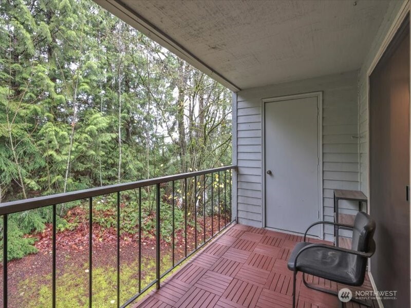 4629 W Lake Sammamish Parkway SE #H206, Issaquah, WA 98027