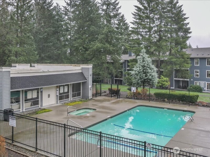 4629 W Lake Sammamish Parkway SE #H206, Issaquah, WA 98027