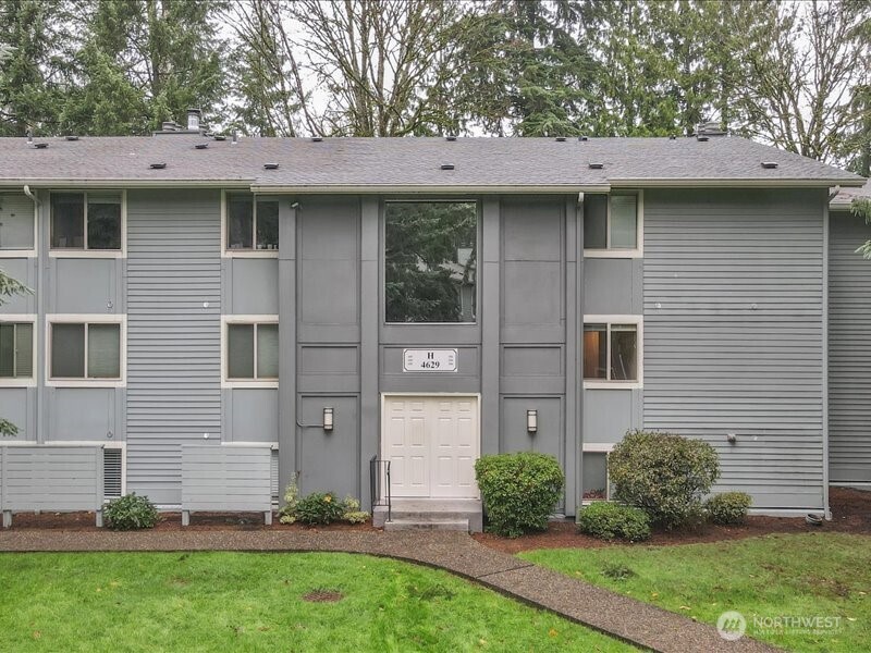 4629 W Lake Sammamish Parkway SE #H206, Issaquah, WA 98027