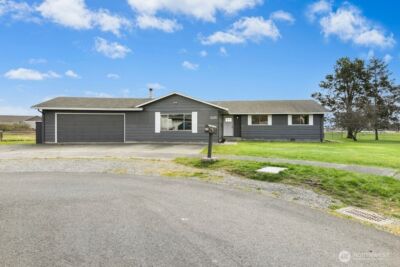 335 SW 4th Avenue , Oak Harbor, WA 98277