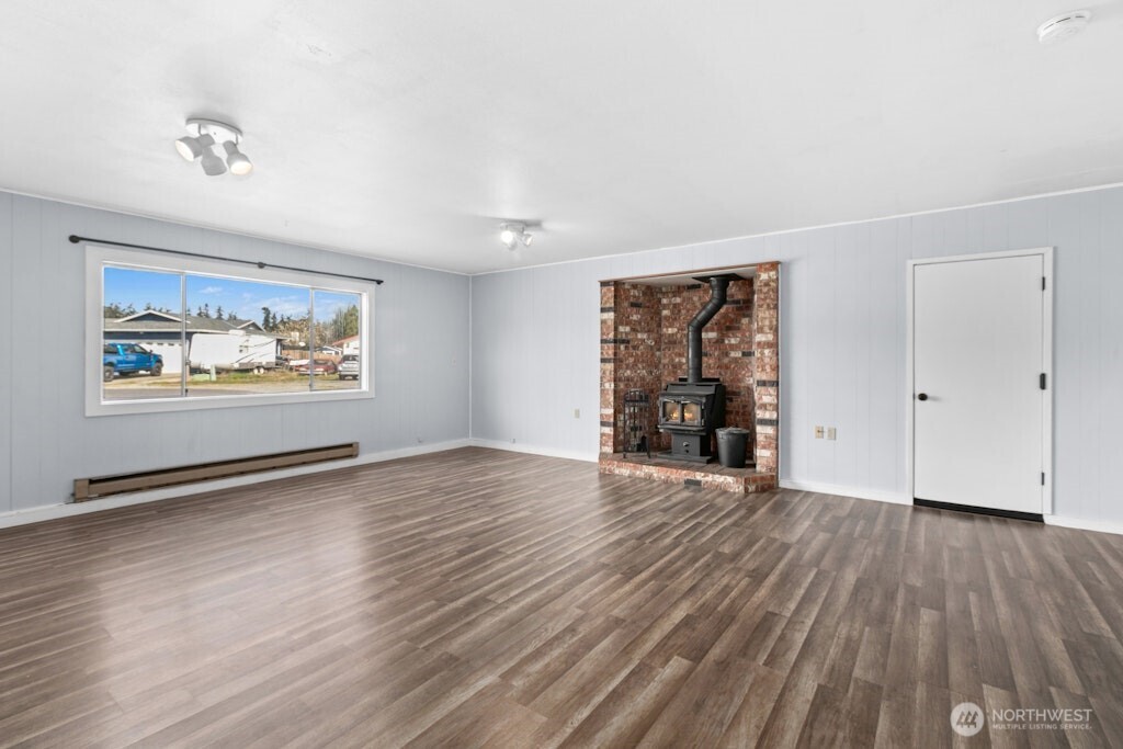 335 SW 4th Avenue , Oak Harbor, WA 98277