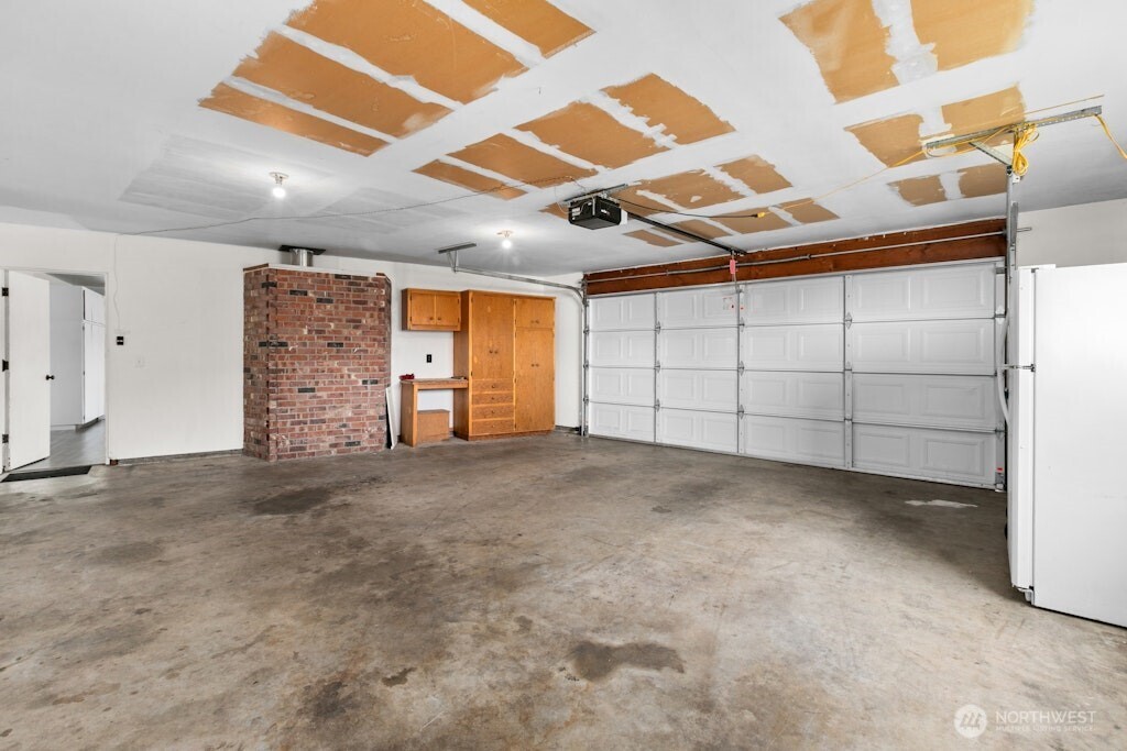 335 SW 4th Avenue , Oak Harbor, WA 98277