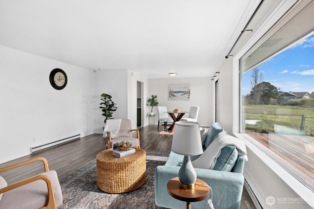 335 SW 4th Avenue , Oak Harbor, WA 98277