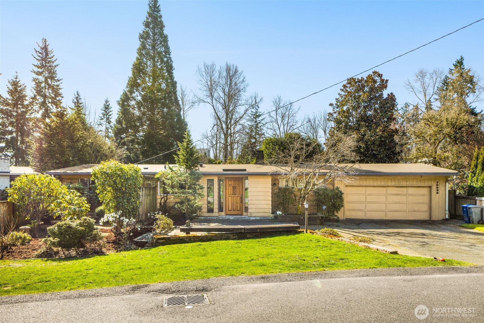 10529 NE 20th Place , Bellevue, WA 98004