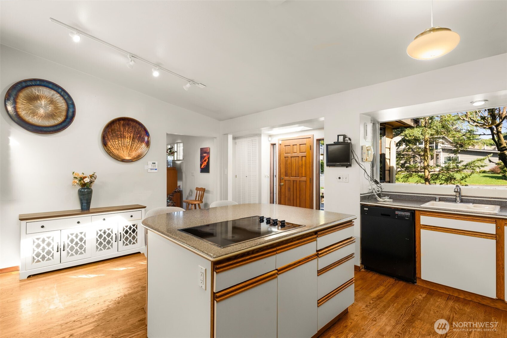 10529 NE 20th Place , Bellevue, WA 98004