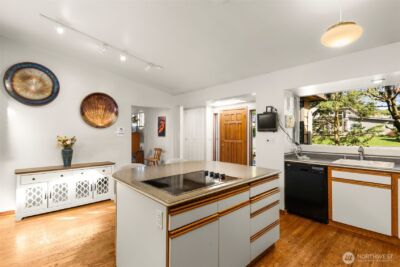 10529 NE 20th Place , Bellevue, WA 98004 - Photo 11