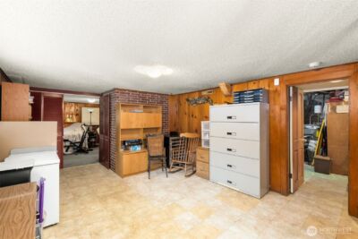 10529 NE 20th Place , Bellevue, WA 98004 - Photo 19