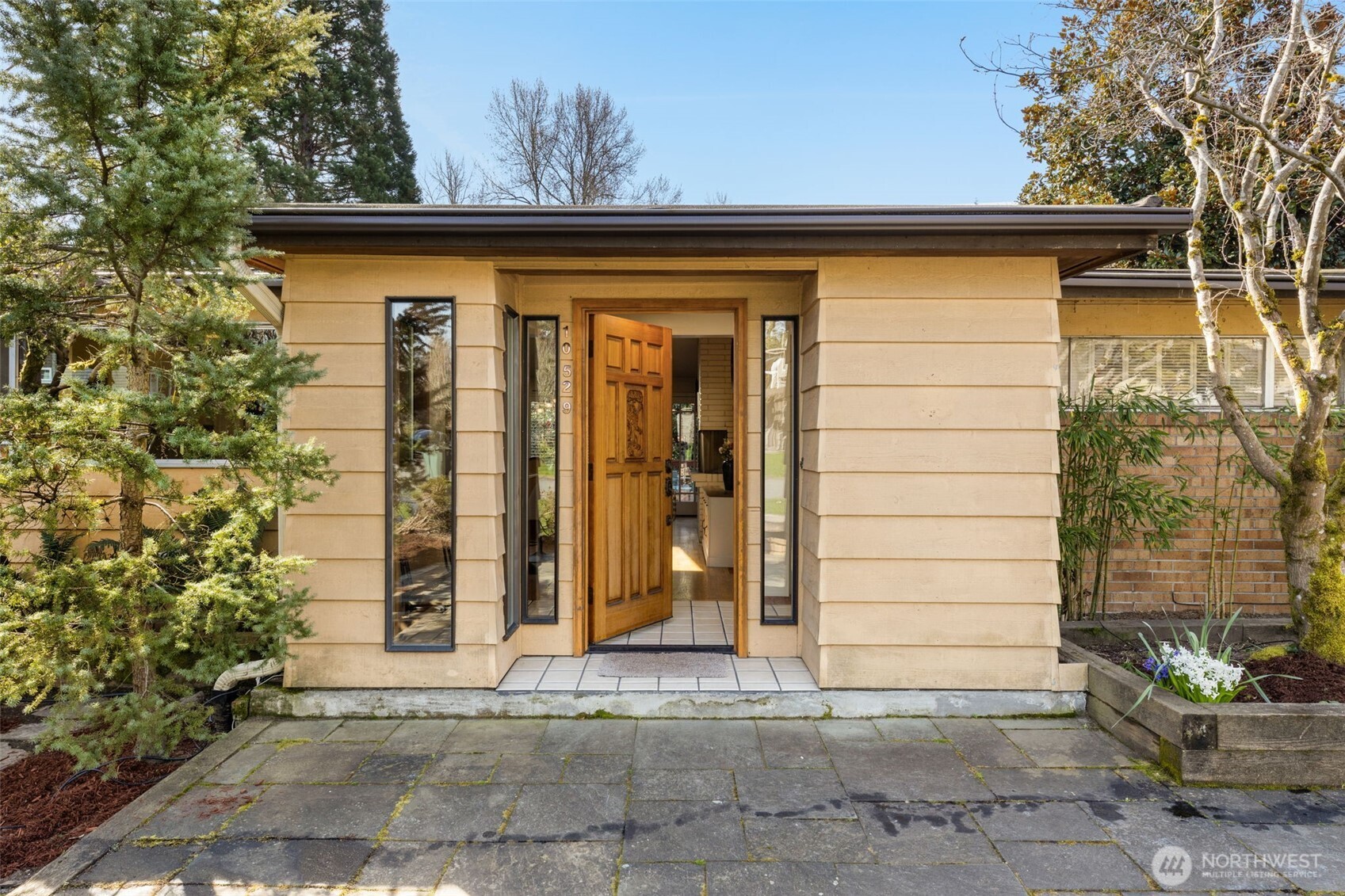 10529 NE 20th Place , Bellevue, WA 98004