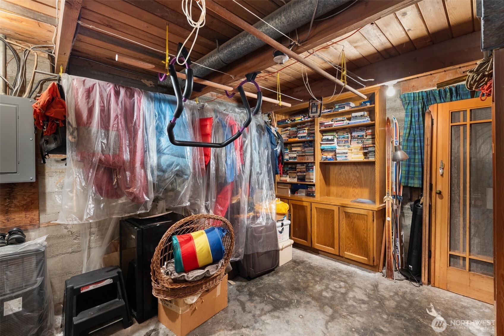 10529 NE 20th Place , Bellevue, WA 98004