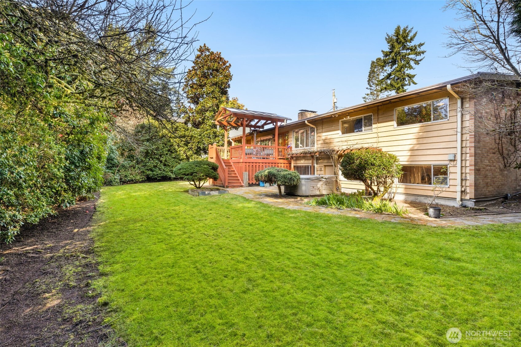 10529 NE 20th Place , Bellevue, WA 98004