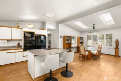 10529 NE 20th Place , Bellevue, WA 98004 - Photo 5