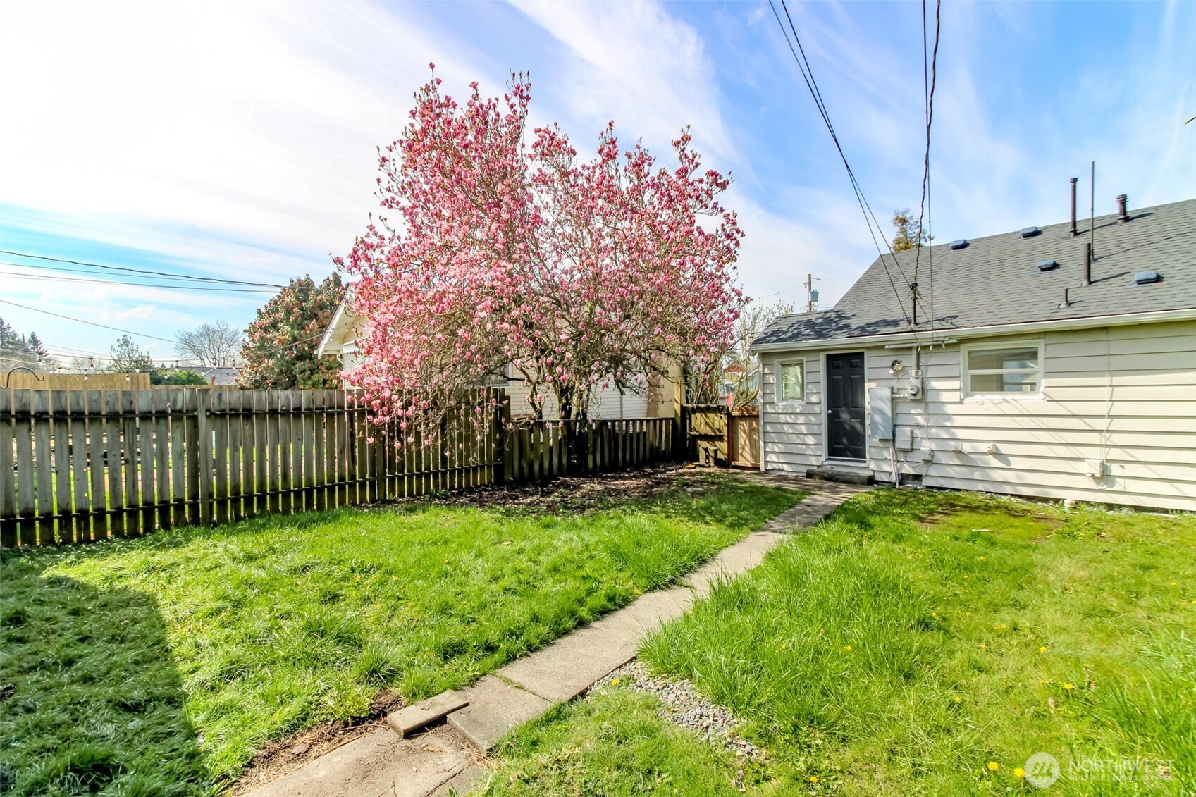 5637 S I Street , Tacoma, WA 98408