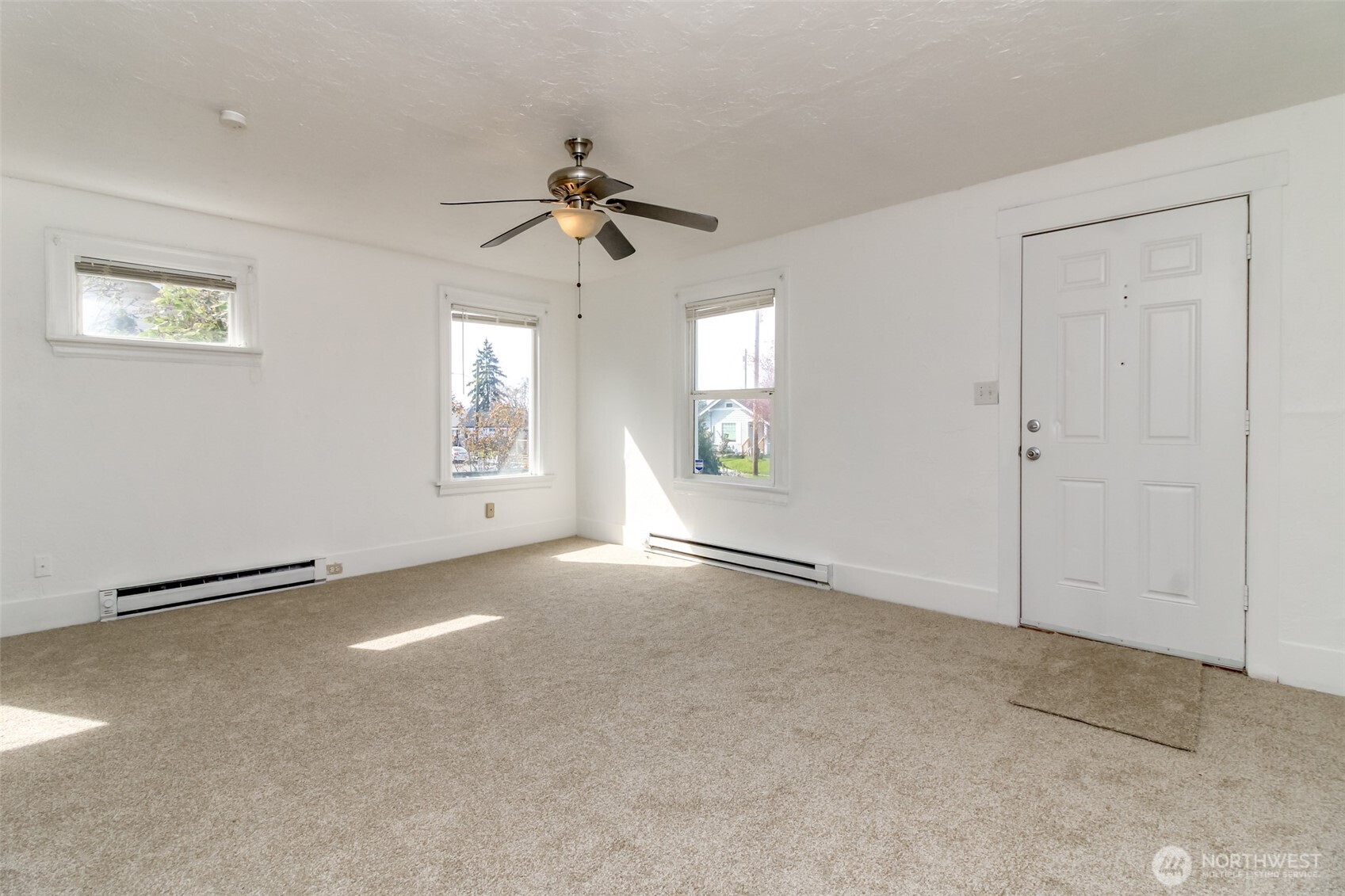 5637 S I Street , Tacoma, WA 98408