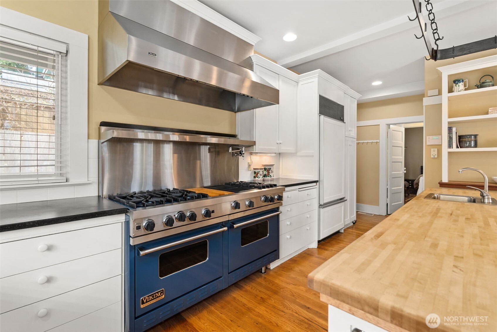 813 Midway Avenue NW, Olympia, WA 98502