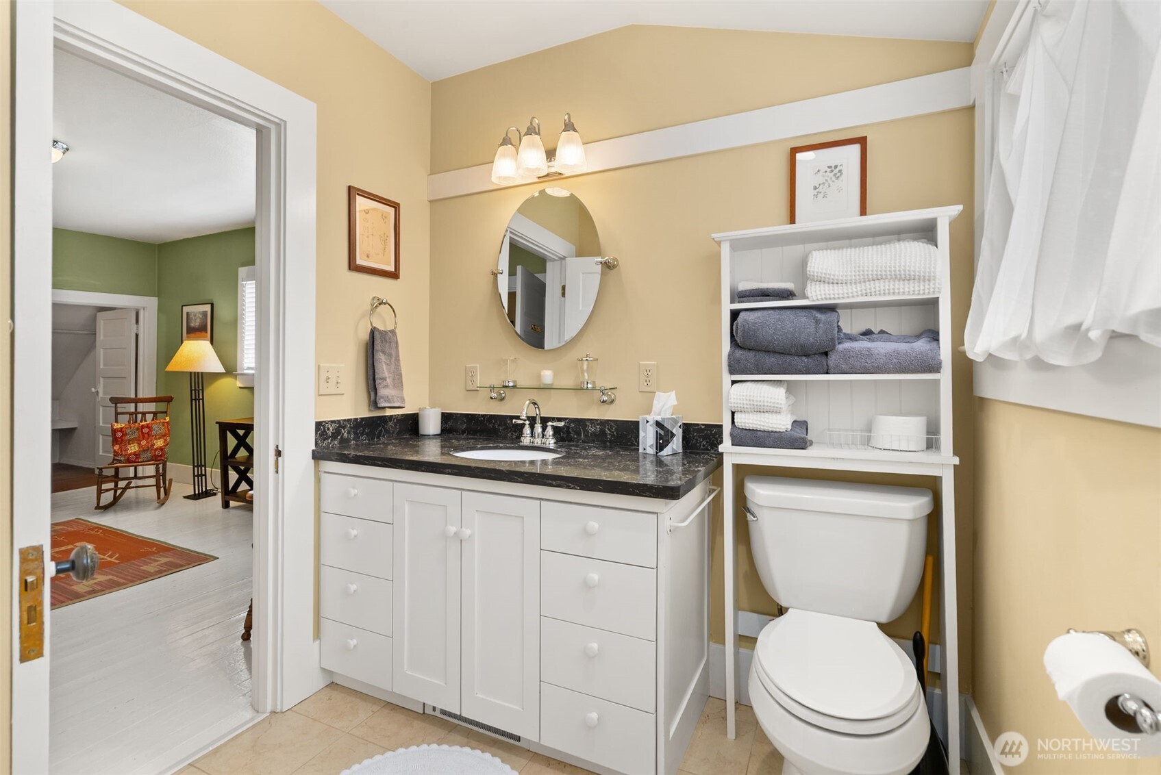 813 Midway Avenue NW, Olympia, WA 98502