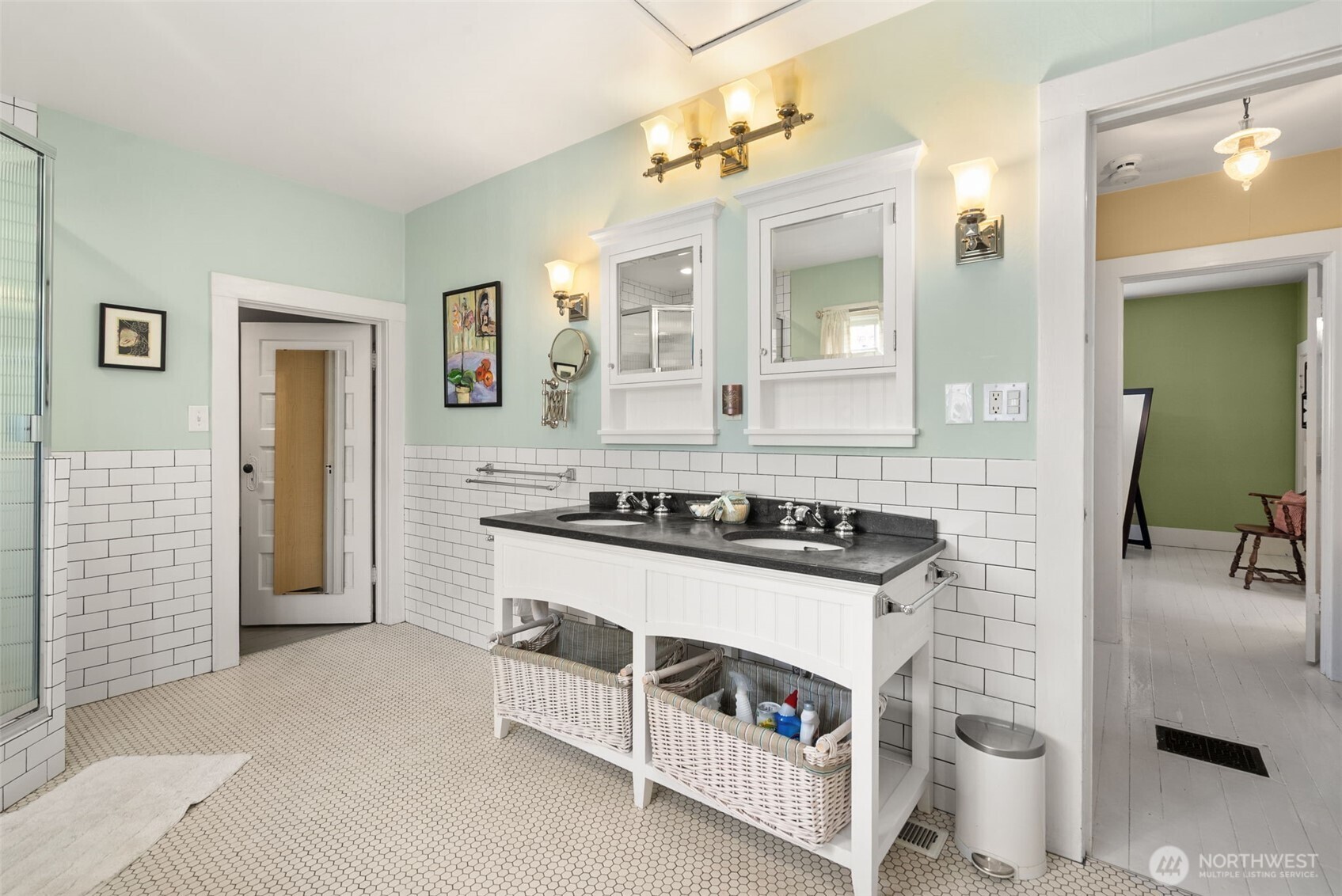 813 Midway Avenue NW, Olympia, WA 98502