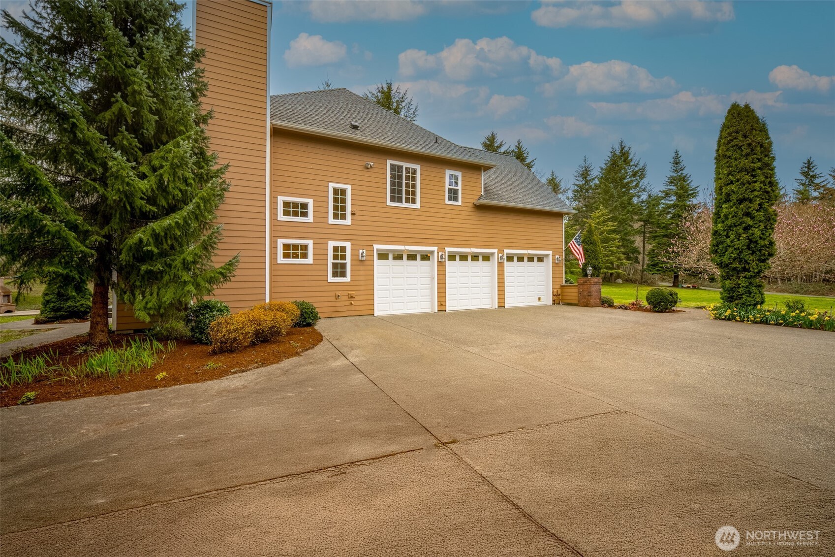 6221 63rd Avenue NE, Olympia, WA 98516