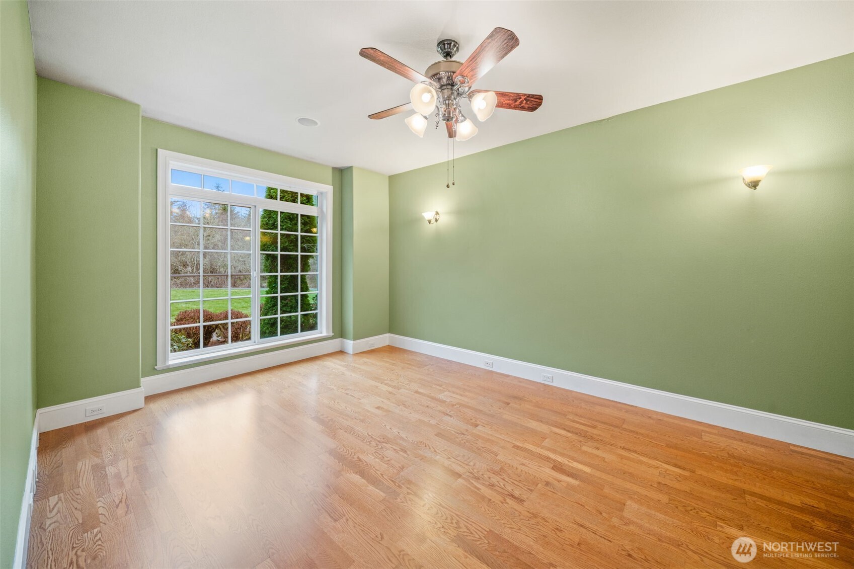 6221 63rd Avenue NE, Olympia, WA 98516