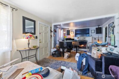 14022 Roslyn Place N, Seattle, WA 98133 - Photo 15