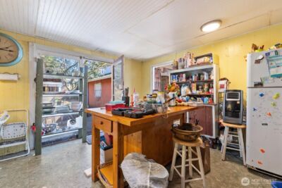14022 Roslyn Place N, Seattle, WA 98133 - Photo 18