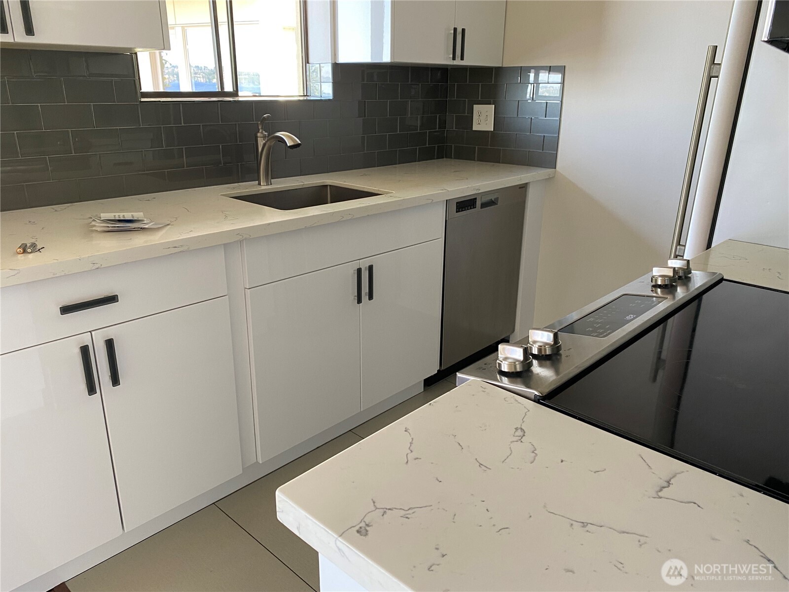 4561 Lake Washington Boulevard NE #203, Kirkland, WA 98033