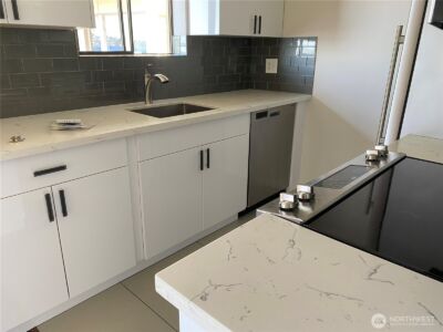 4561 Lake Washington Boulevard NE #203, Kirkland, WA 98033 - Photo 18