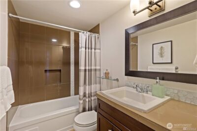 4561 Lake Washington Boulevard NE #203, Kirkland, WA 98033 - Photo 20