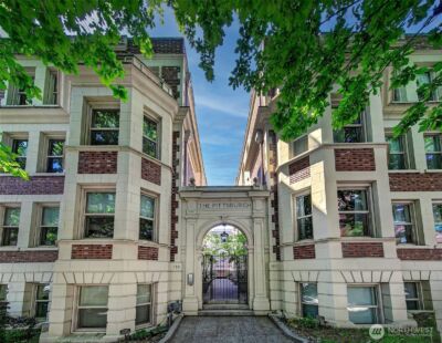 125 Warren Avenue N #J, Seattle, WA 98109 - Photo 2