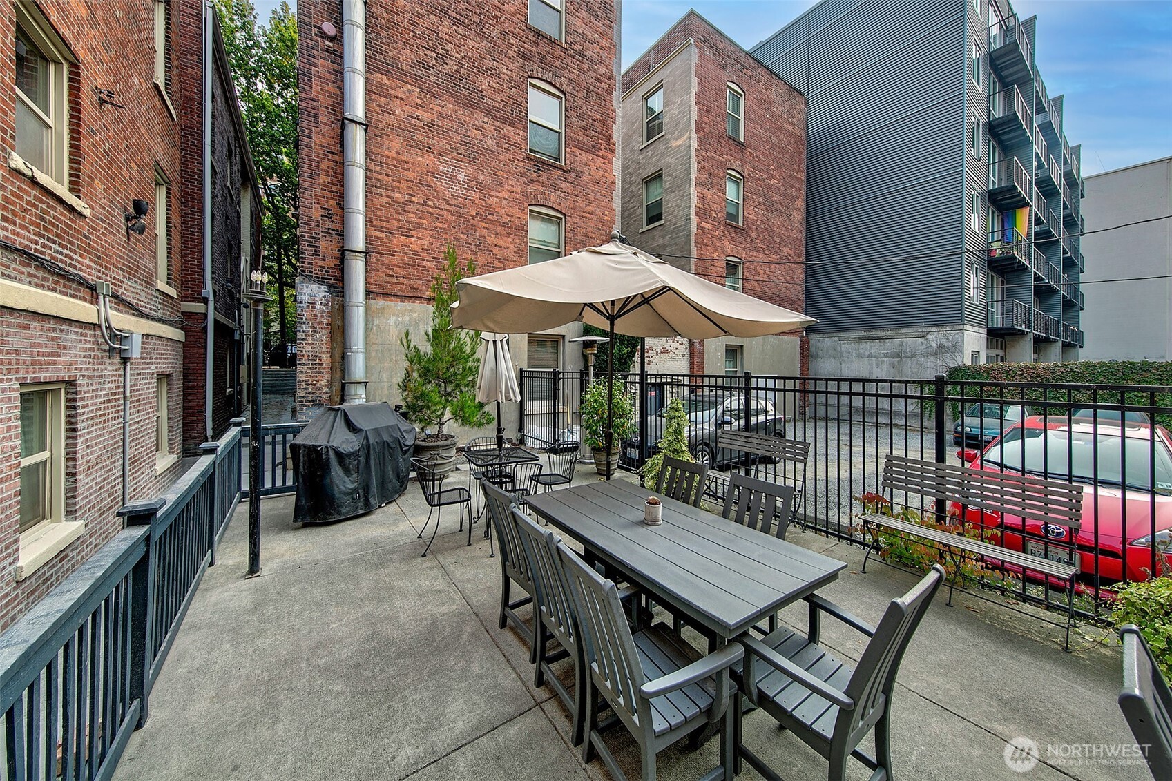 125 Warren Avenue N #J, Seattle, WA 98109