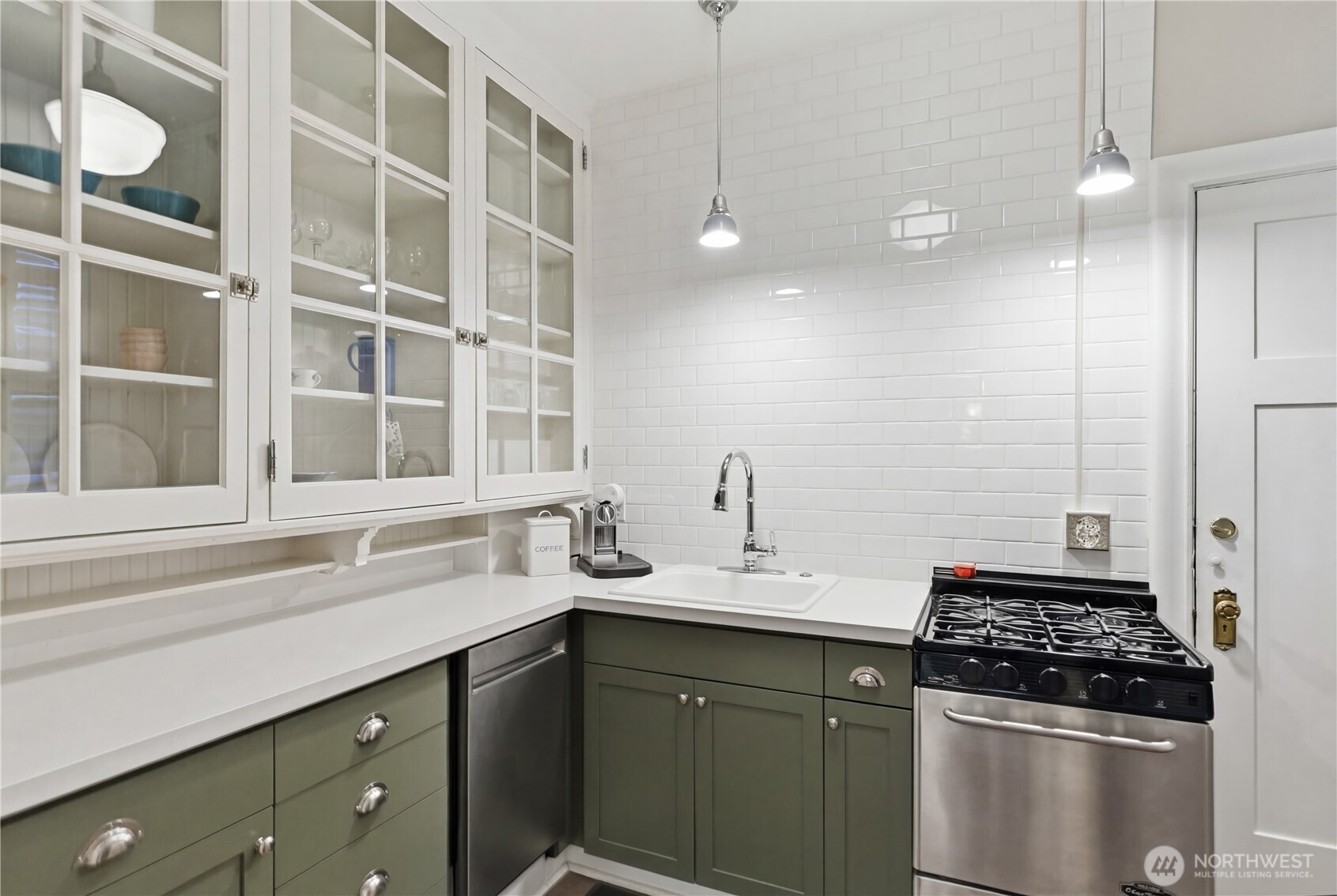 125 Warren Avenue N #J, Seattle, WA 98109