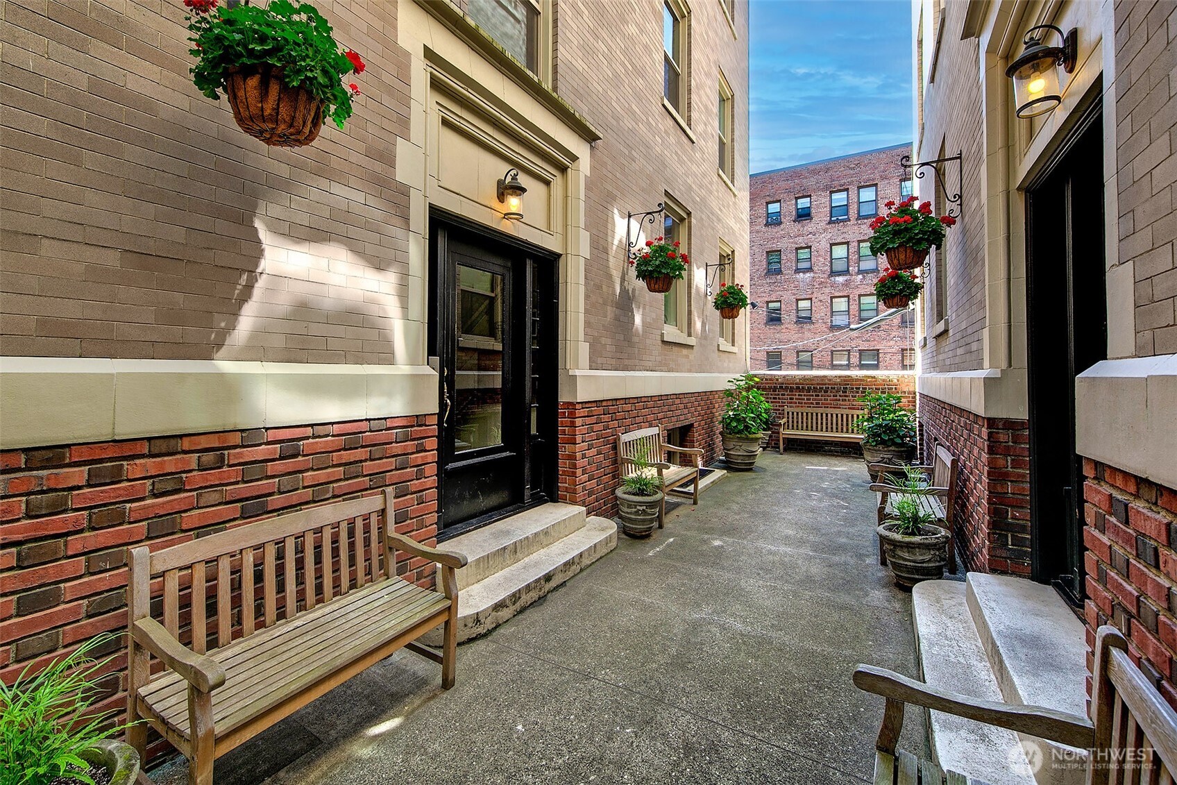 125 Warren Avenue N #J, Seattle, WA 98109