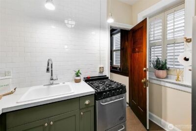 125 Warren Avenue N #J, Seattle, WA 98109 - Photo 9