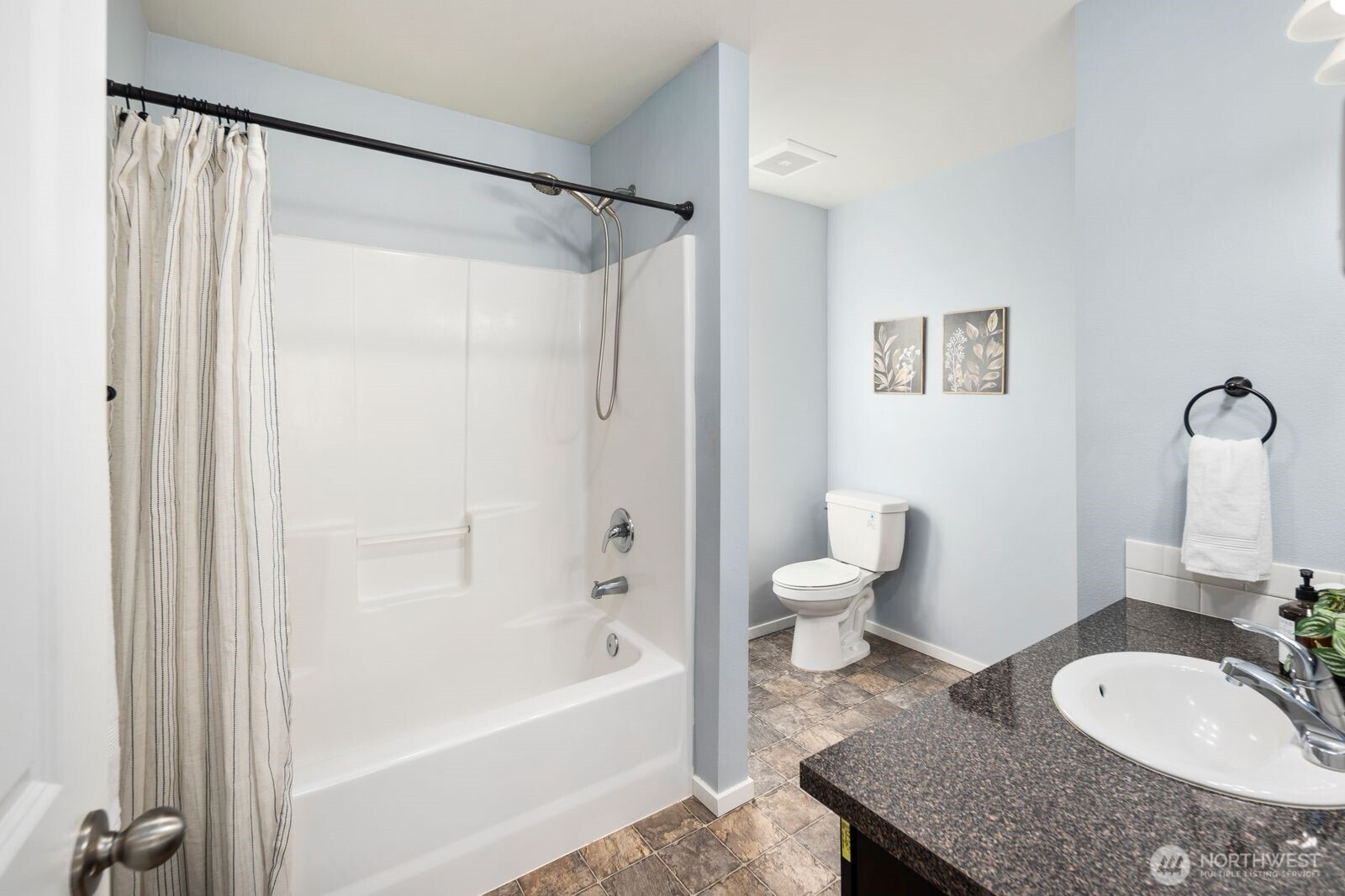 10686 NE Dawson Way , Kingston, WA 98346-8511