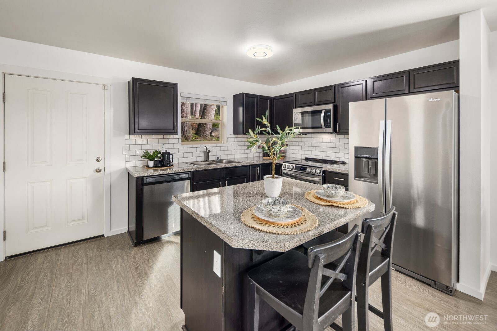 10686 NE Dawson Way , Kingston, WA 98346-8511