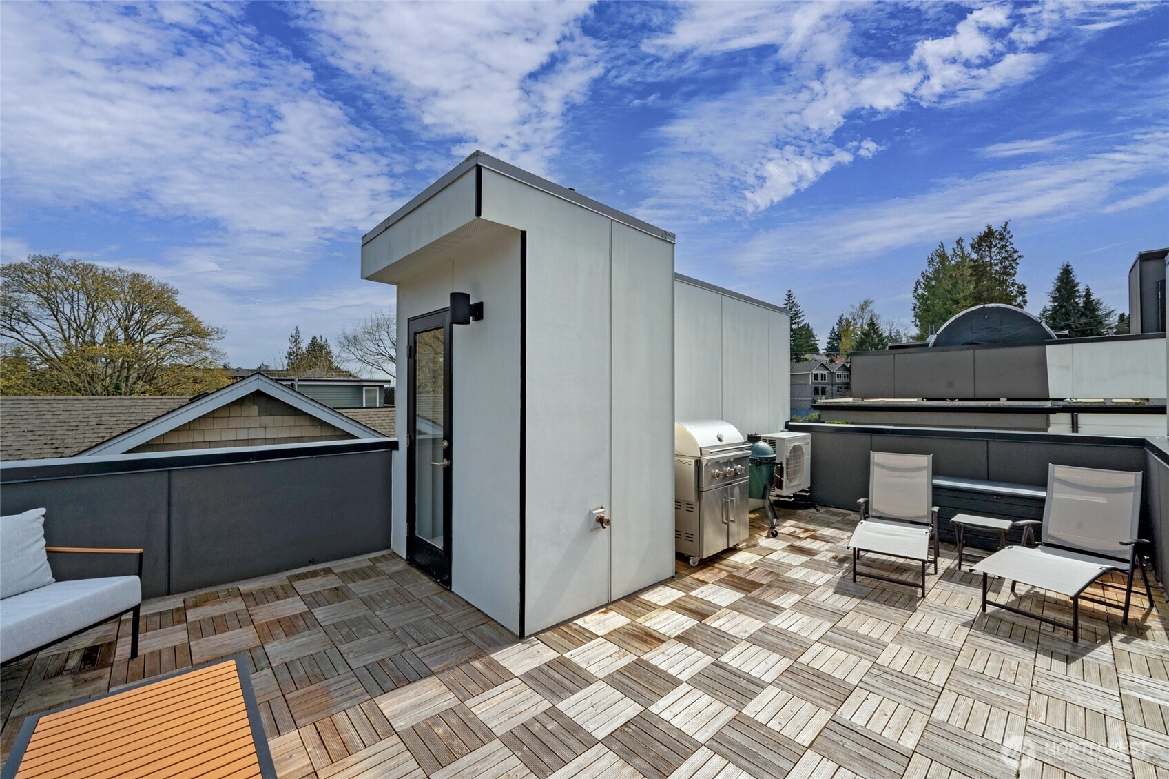 3310 W Government Way #A, Seattle, WA 98199