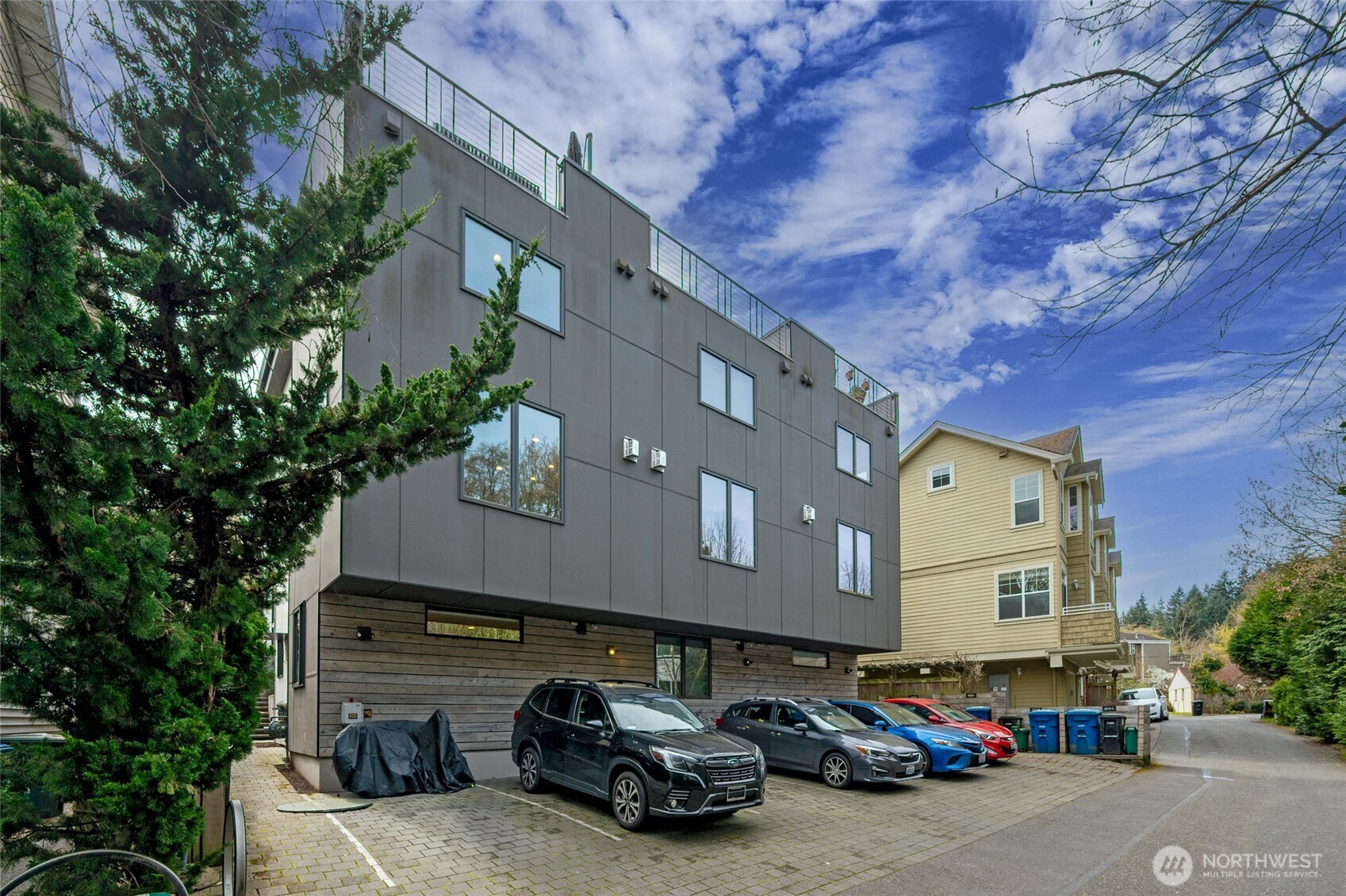 3310 W Government Way #A, Seattle, WA 98199