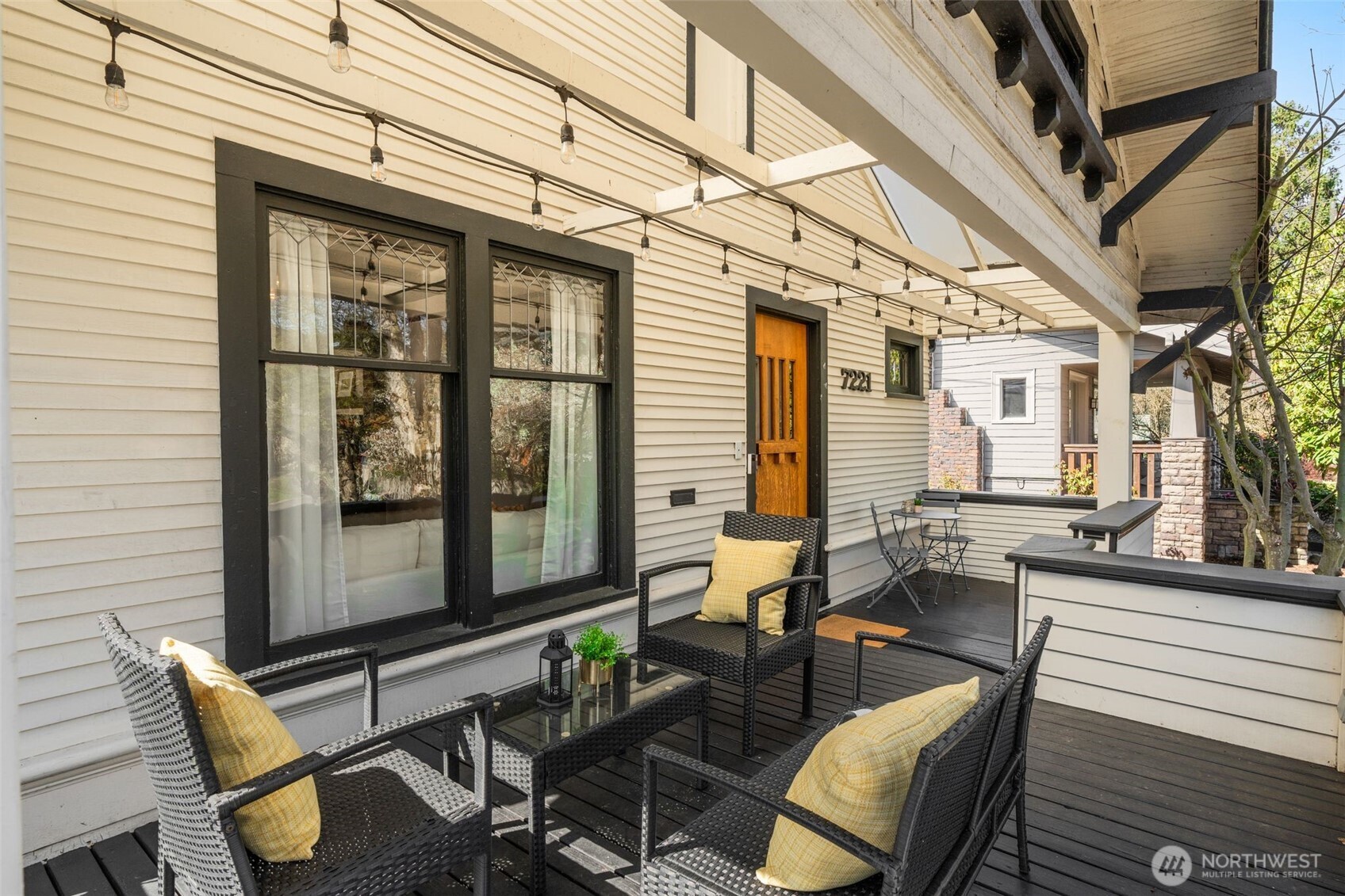 7221 4th Avenue NW, Seattle, WA 98117-4914