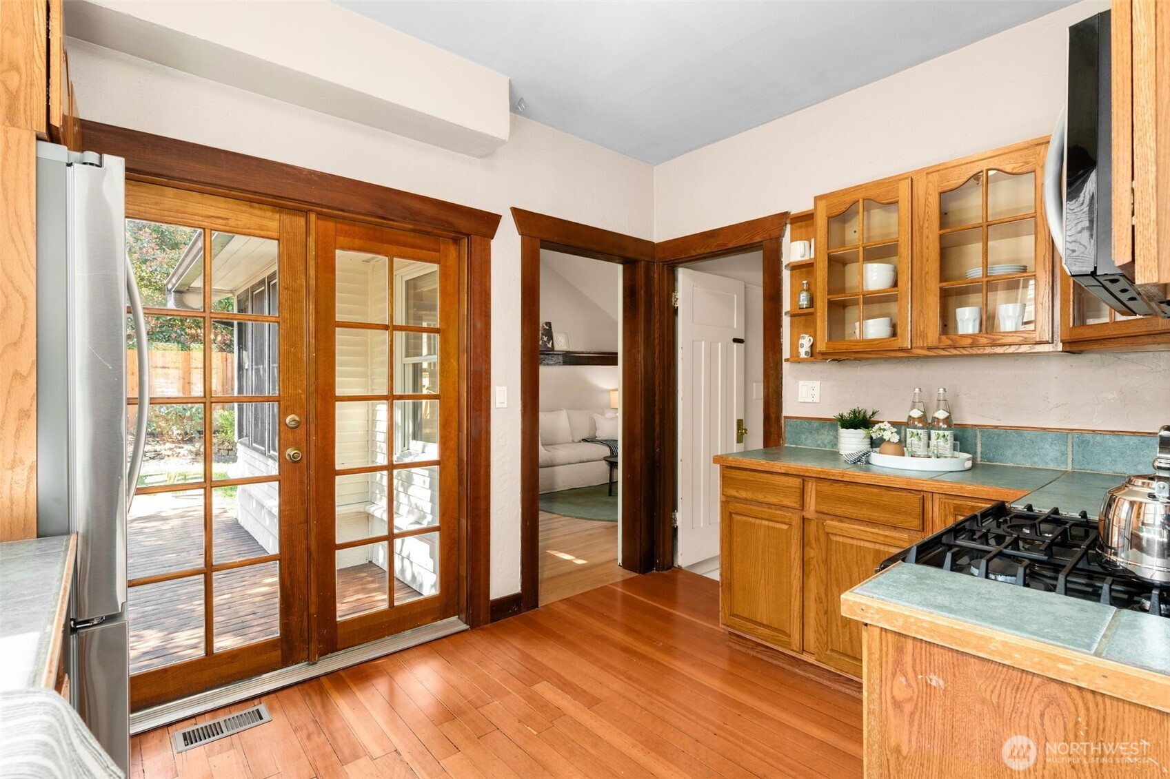 7221 4th Avenue NW, Seattle, WA 98117-4914