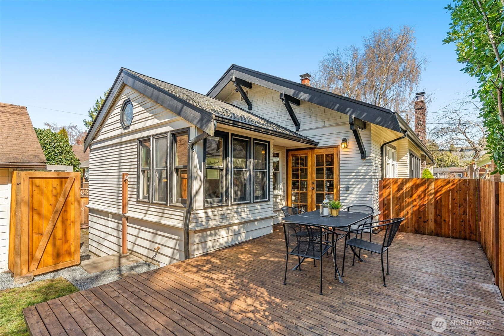 7221 4th Avenue NW, Seattle, WA 98117-4914