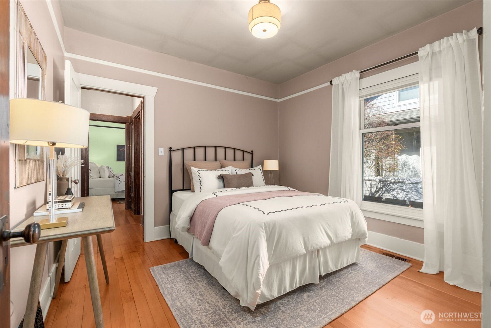 7221 4th Avenue NW, Seattle, WA 98117-4914