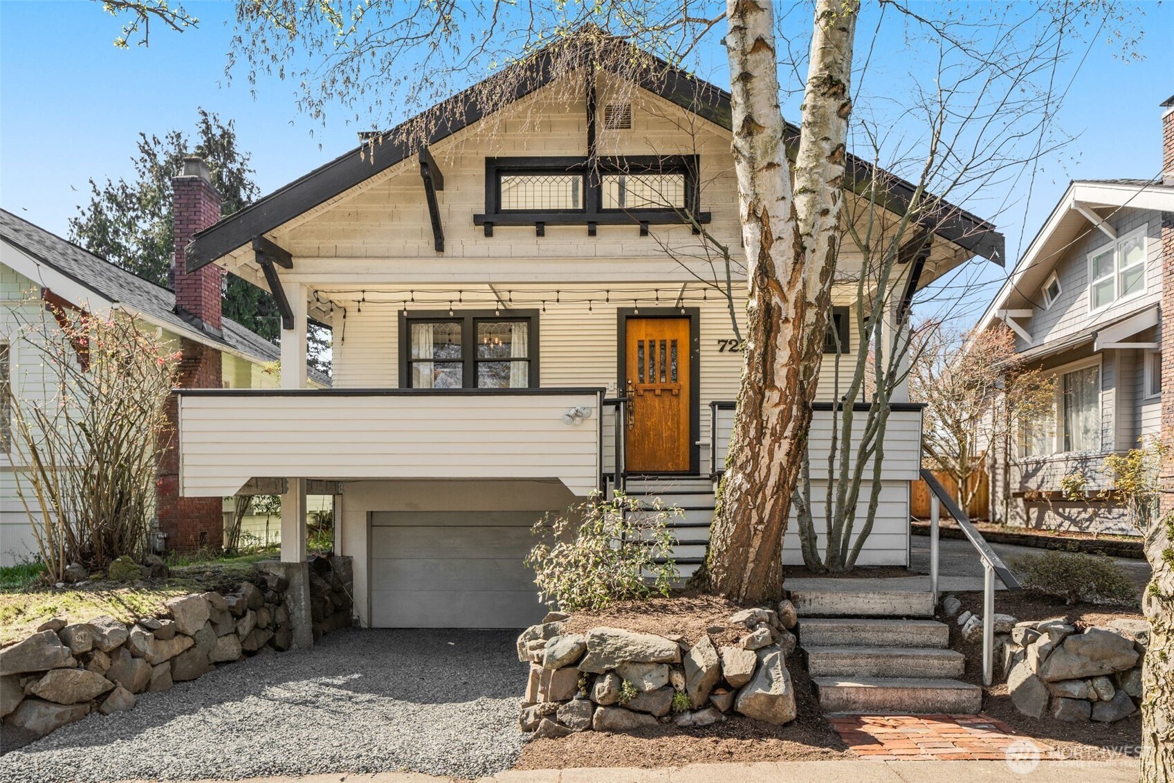 7221 4th Avenue NW, Seattle, WA 98117-4914