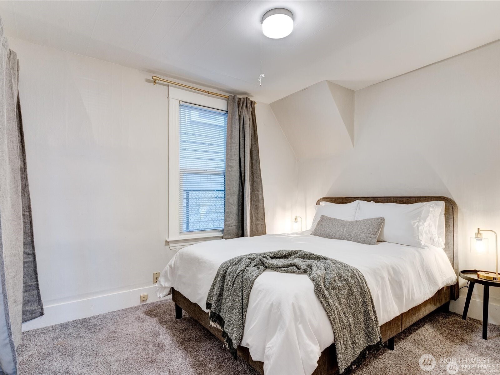 1626 39th Avenue E, Seattle, WA 98112